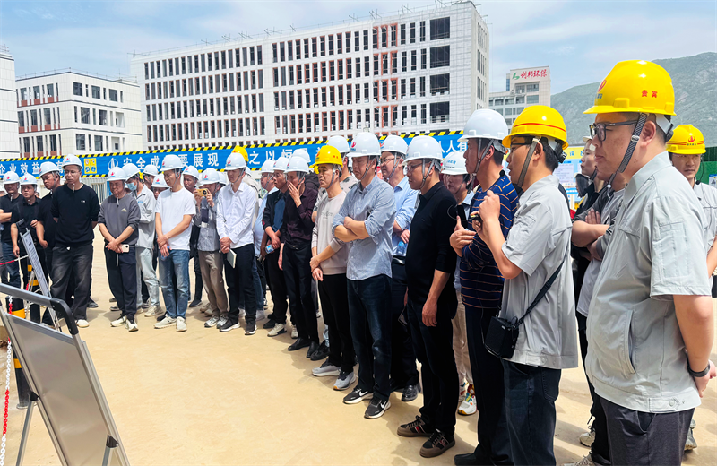 2025年4月17日，由莆田市涵江区住房和城乡建设局主办、必威betway三建承办的钢筋安装工程质量防控现场交流会在联东U谷·涵江海峡智造产业谷一期成功召开。